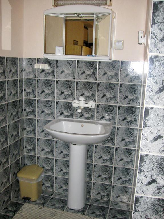 Amfora Rooms Caribrod Ντιμίτροβγκραντ Δωμάτιο φωτογραφία