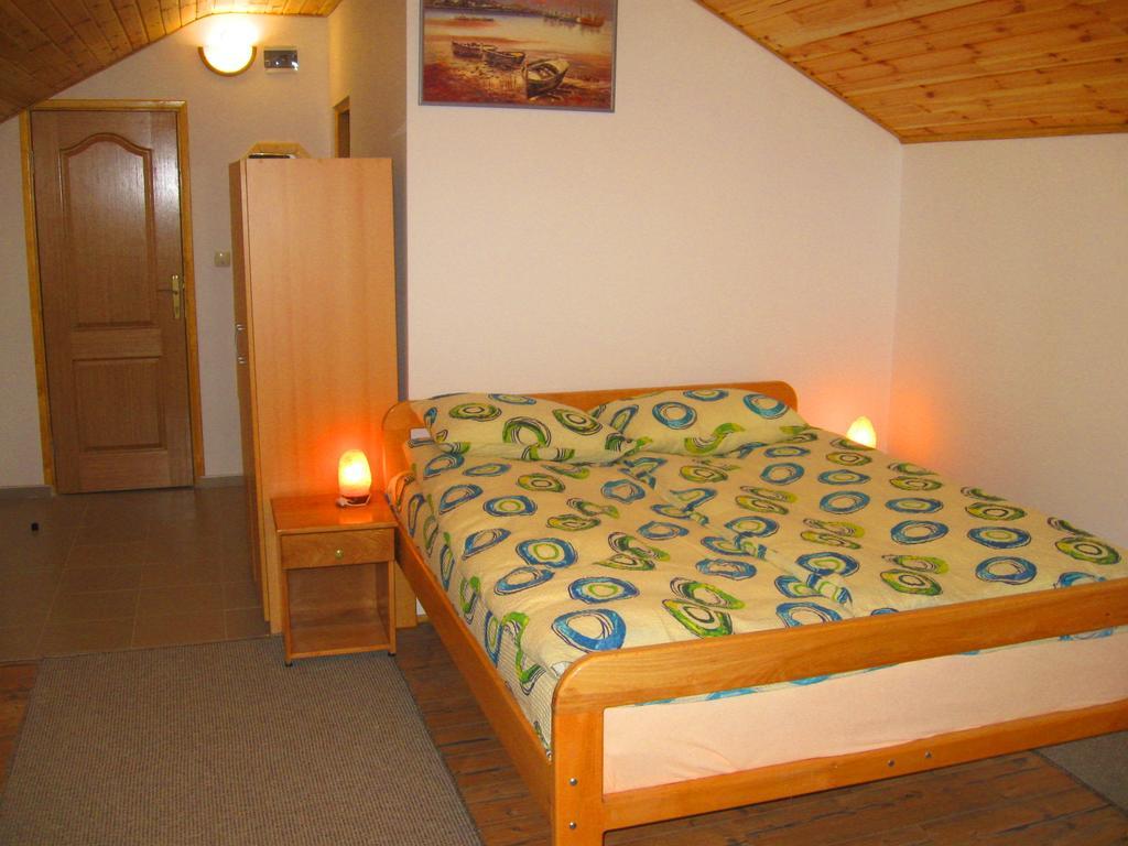 Amfora Rooms Caribrod Ντιμίτροβγκραντ Δωμάτιο φωτογραφία
