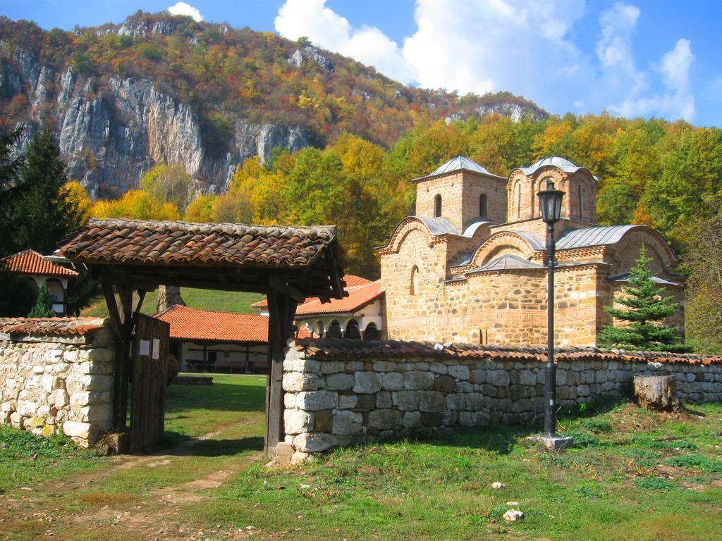 Amfora Rooms Caribrod Ντιμίτροβγκραντ Εξωτερικό φωτογραφία